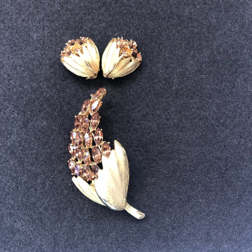Vintage BSK Brooch/Earrings Set Amber Rhinestones.